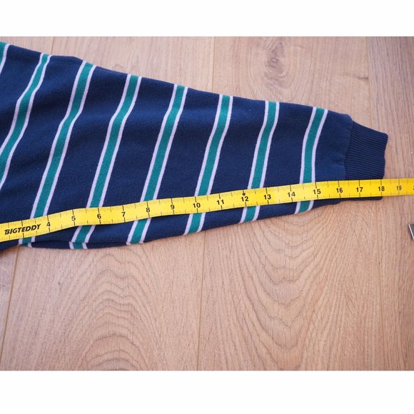 American Eagle Sweatshirt - Picture 3 of 5